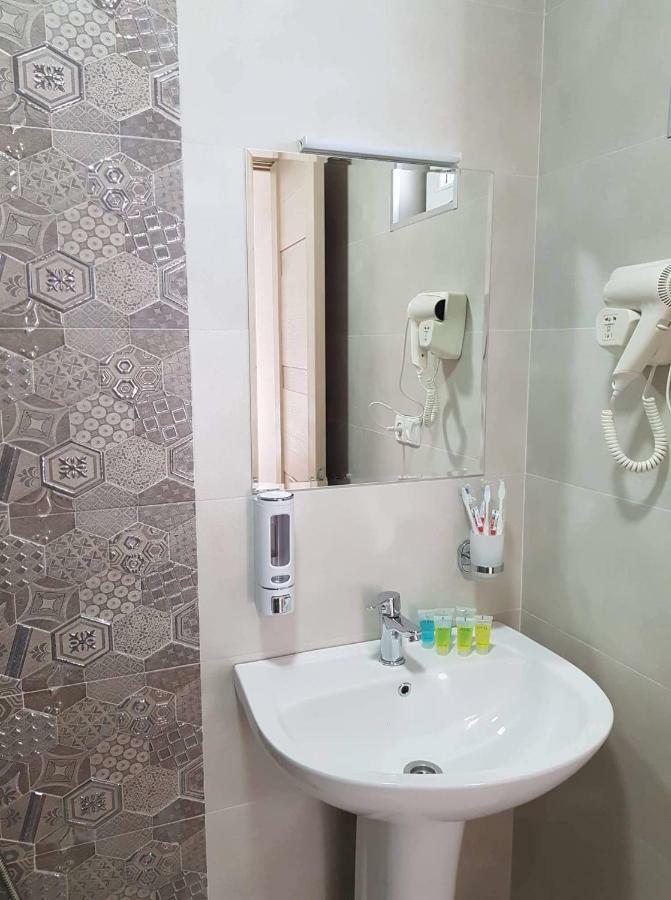 Baqari Inn Kazbegi Dış mekan fotoğraf